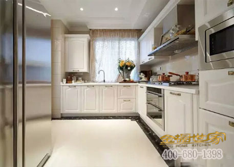 现代简约整体橱柜到底多少钱一米呢？