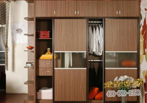 不了解定制整体衣柜怎么算价格的,请看过来为你们详细介绍 不了解定制整体衣柜怎么算价格的,请看过来为你们详细介绍